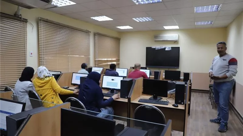المعاهد الأزهرية ووزارة الاتصالات يعقدون امتحان لمتدربي شهادة IC3