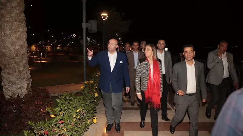 وزيرة الثقافة تشهد فعاليات الأمسيات الفنية بالممشى السياحي