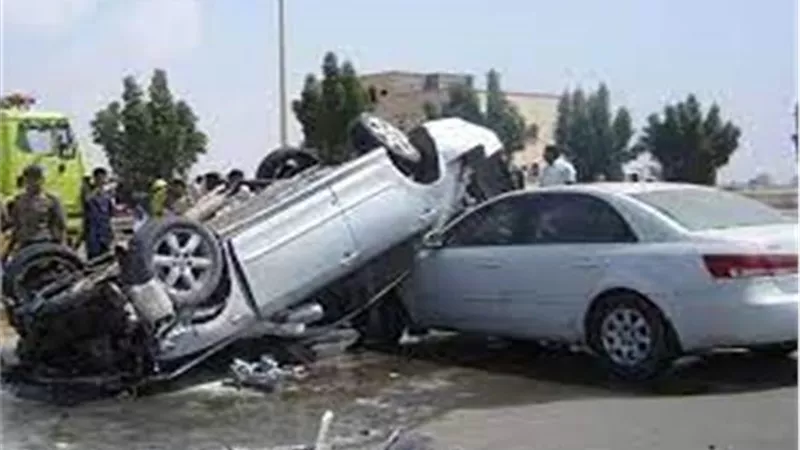 إصابة 8 في تصادم سيارتين ملاكى بالهرم