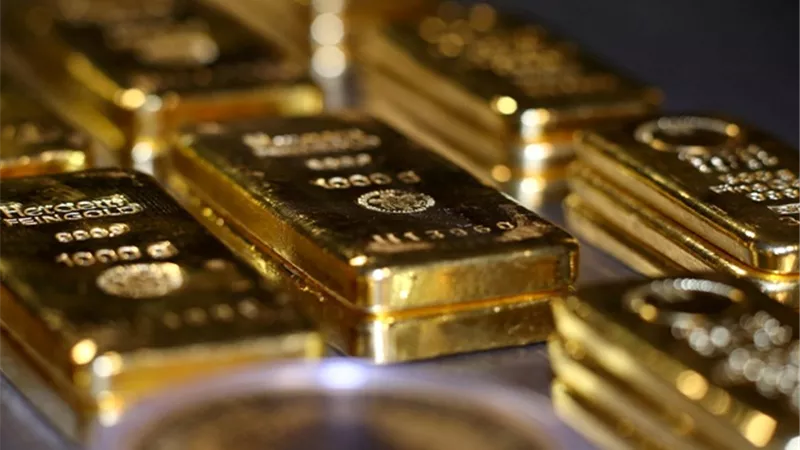الذهب يتراجع 1% بعد بيانات الوظائف الأمريكية