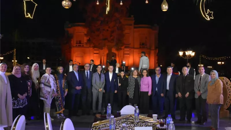خان الزعفران بجامعة عين شمس