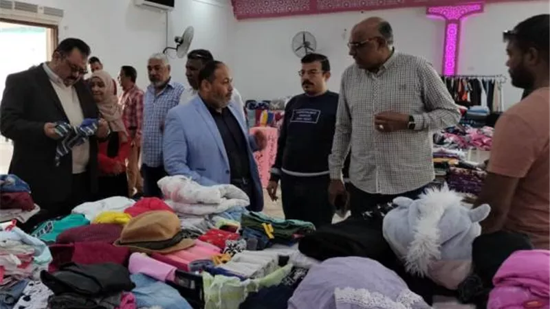 معرض دكان الفرحة يوفر ملابس العيد ل١٠٠٠ أسرة بسفاجا..صور
