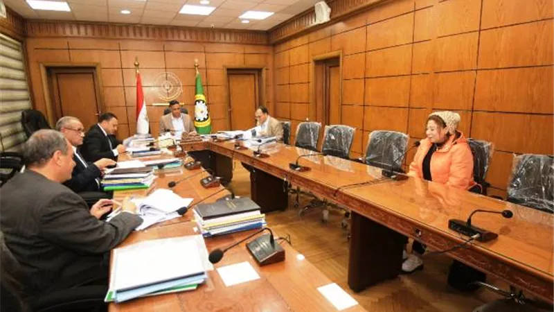 محافظ الدقهلية يراس لجنه لاختيار ٢٢ قيادة جديدة
