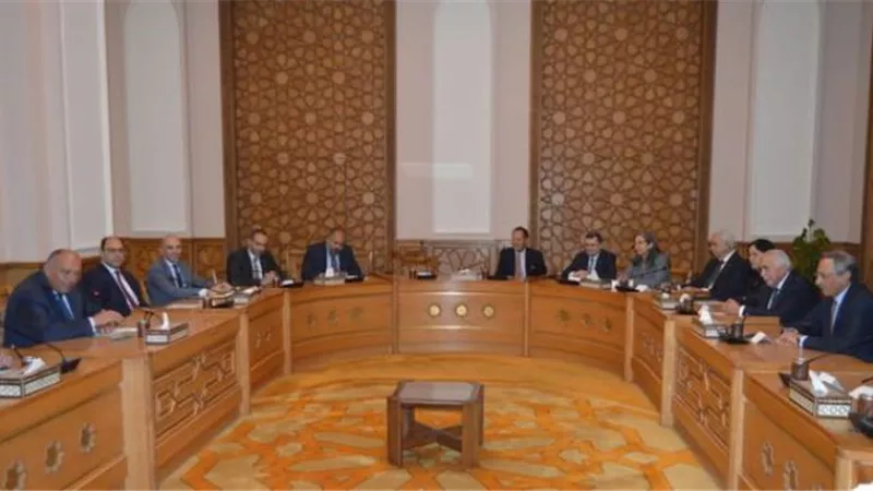 وزير الخارجية يستقبل أعضاء غرفة التجارة الأمريكية