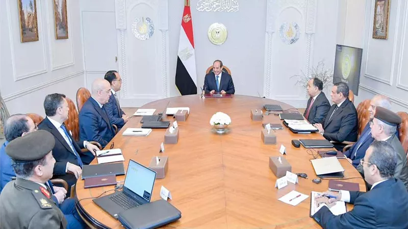 الموقع الرئاسي ينشر فيديو الرئيس يُتابع تطورات سير العمل في المتحف المصري الكبير
