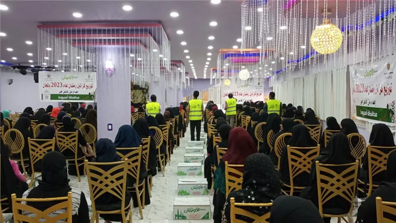 بالصور توزيع كراتين رمضان على 150 أسرة الاولى بالرعاية بأسيوط