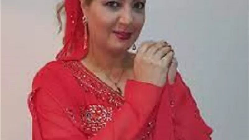 الفنانة عنبر: كنت بشتغل في محل ملابس وأنا عندي 18 سنة