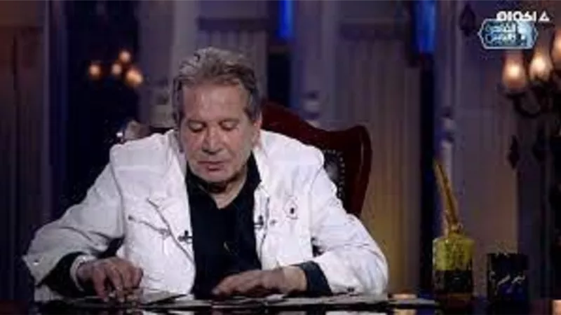 تعليق نارى من محمد مختار بظهور ابنته بفستان البطانة مع رانيا يوسف