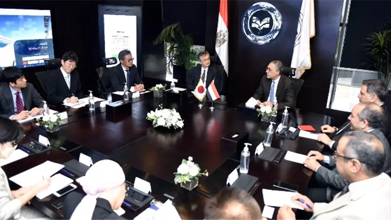 هيئة الاستثمار تبحث مع شركة يابانية تعزيز صناعة السيارات في مصر