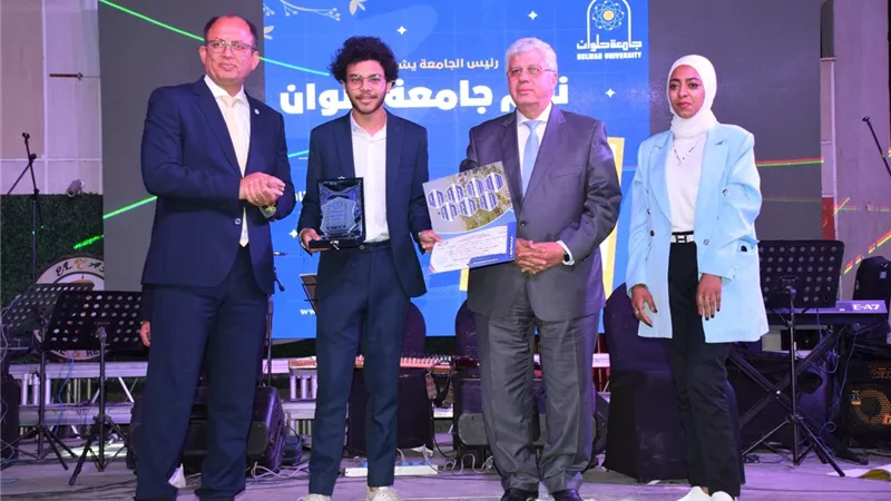 أيمن عاشور: الأنشطة الطلابية تمثل ركيزة أساسية لبناء الشخصية