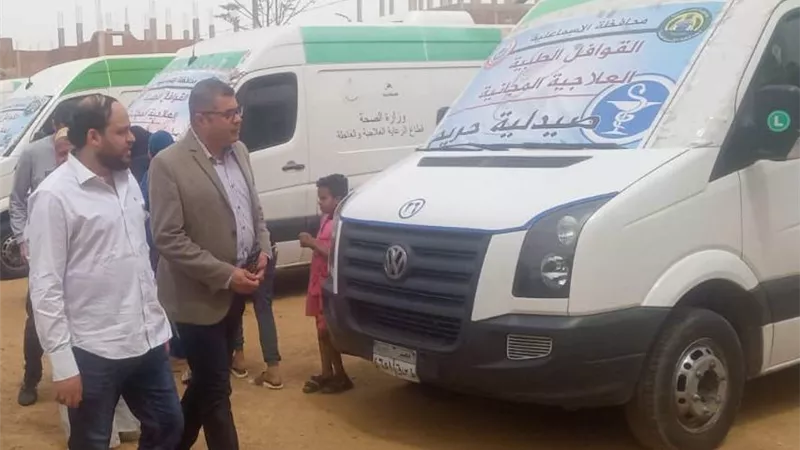 علاج ٨٨٣ حالة في قافلة طبية بمركز شباب الشمس في الإسماعيلية