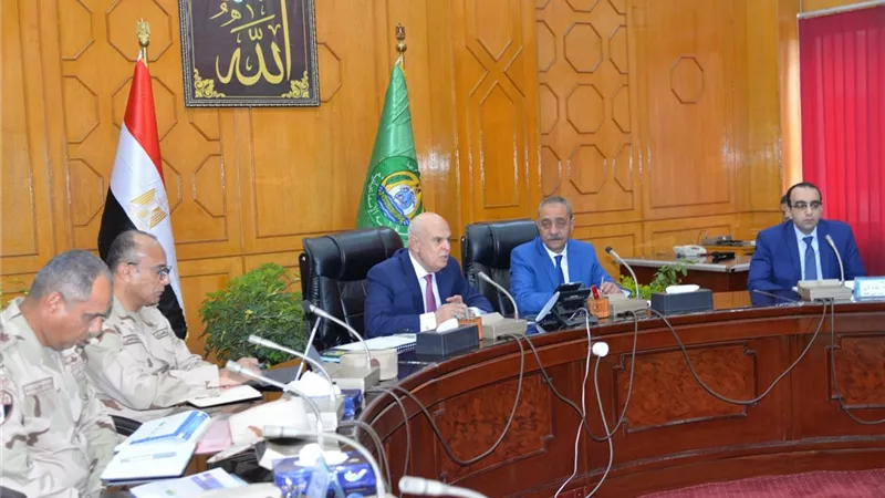 محافظ الإسماعيلية:نولي إهتماما بالغا بمشروعات حياة كريمة