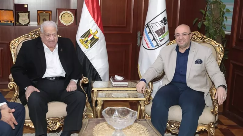 محافظ بني سويف يكرم أمهات الشهداء وحفظة القرآن الكريم