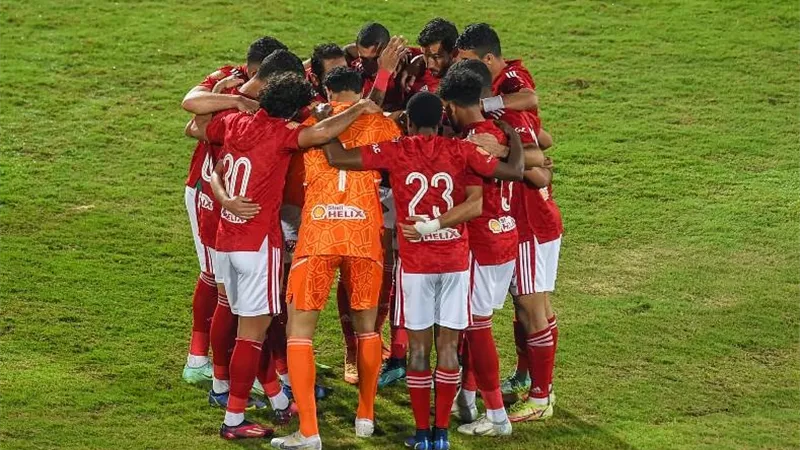 الأهلي يعلن إصابة لاعبه بقطع في الرباط الصليبي