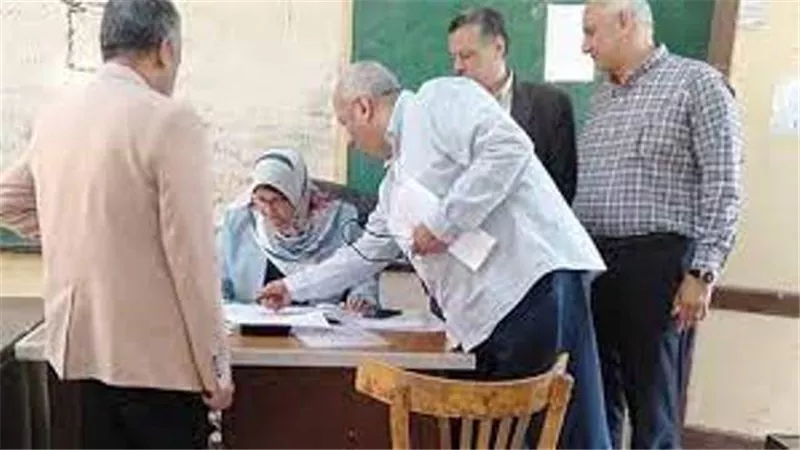 مدير تعليم الفيوم تتفقد لجنة النظام والمراقبة للمدارس التجارية