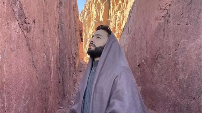 حمادة هلال يتألق من كواليس 