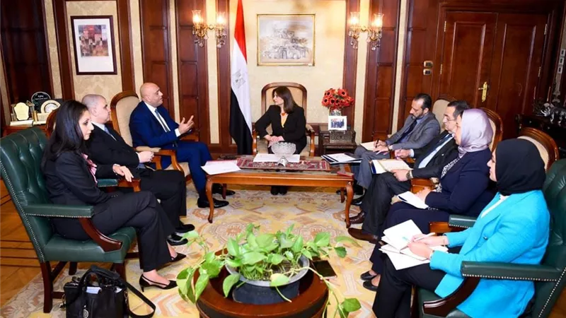 وزيرة الهجرة: نتطلع إلى تعزيز التعاون مع جهاز تنمية المشروعات