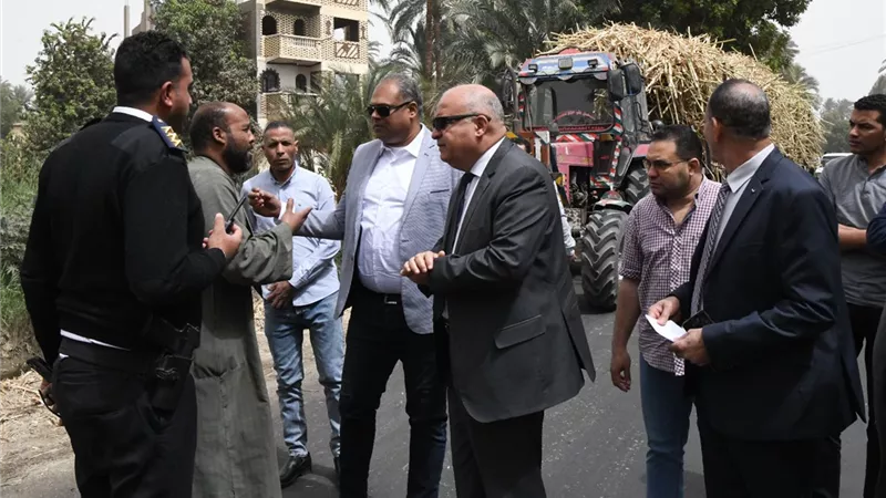 محافظ قنا يقرر مصادرة جرار قصب بقوص لمخالفته قواعد السير