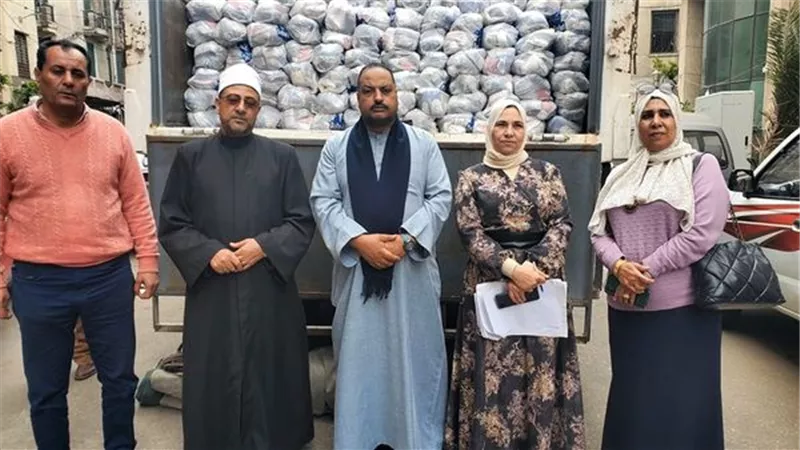 2500 شنطة ولحوم من الاوقاف للأسر الاولى بالرعاية بالاسكندرية