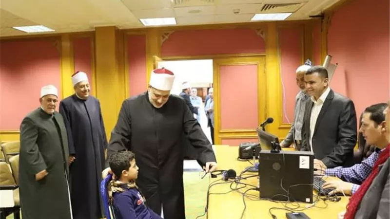 الضويني يتفقد مسابقة الأزهر الكبرى للقرآن الكريم بقاعة الأزهر