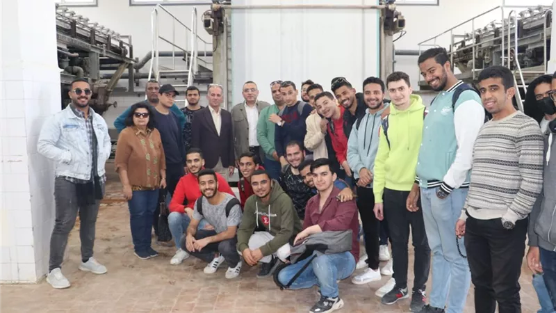 جهاز مدينة 6 أكتوبر ينظم زيارة لطلاب الهندسة بالمنطقة الصناعية