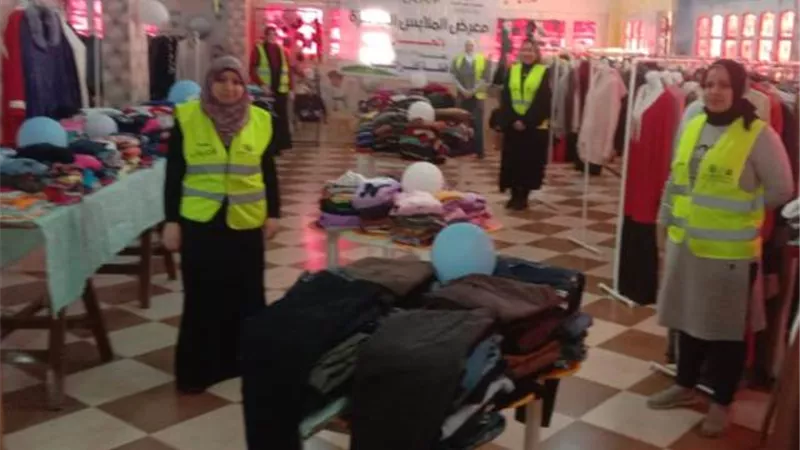 توزيع 3500 قطعة ملابس بالمجان على الأسر الأكثر احتياجا بكفر الشيخ