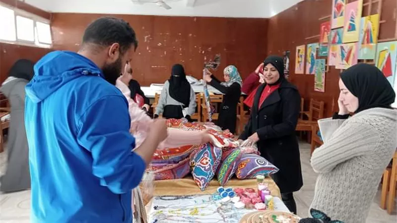 فتح مراكز الشباب مجاناً لأصحاب المشروعات اليدوية لتسويق منتجاتهم