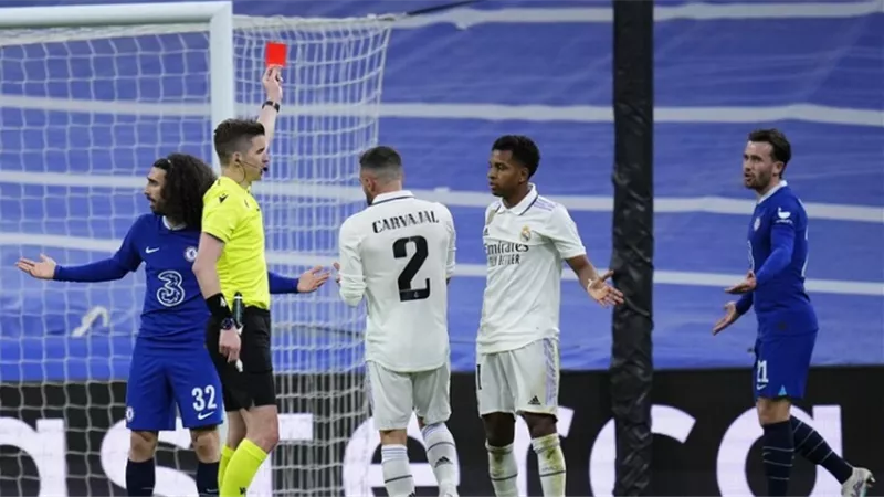 بالفيديو.. هدفي ريال مدريد في شباك تشيلسي وحالة طرد