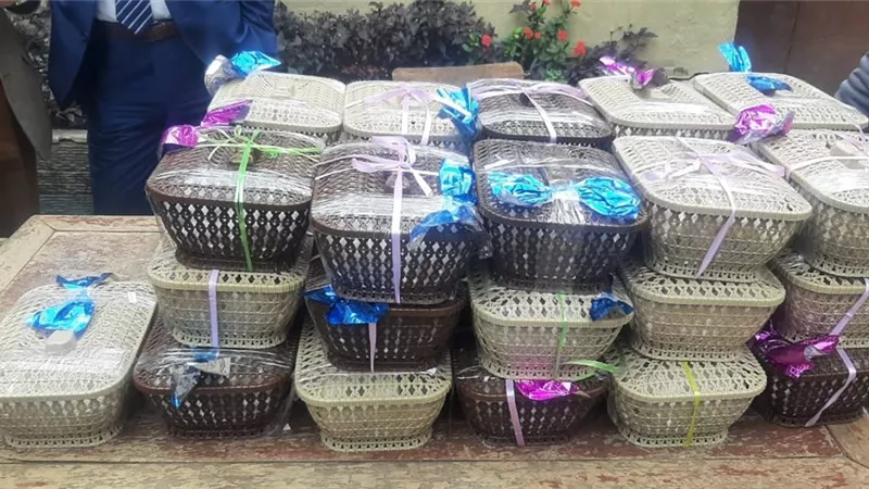 منافذ بيع كعك العيد تصنيع ابناء التعليم الفندقي بالجيزة