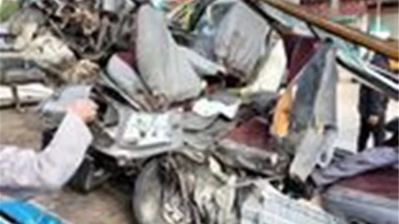 مصرع وإصابة12 شخص في تصادم ميكروباص مع سيارة نقل بالإسماعيلية.صور