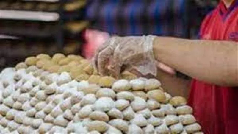 التموين: طرح كعك العيد بتخفيض 25% بالمجمعات الاستهلاكية