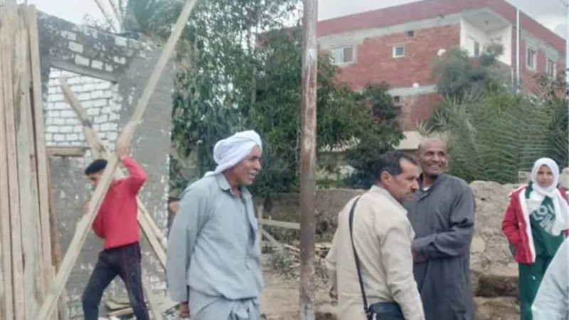 إزالة فورية لتعدٍّ بالبناء المخالف بأبوصوير في الإسماعيلية