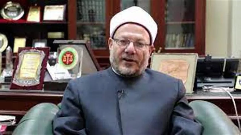 القرض المحرم.. المفتي يحذر من هذه المعاملة البنكية .. فيديو