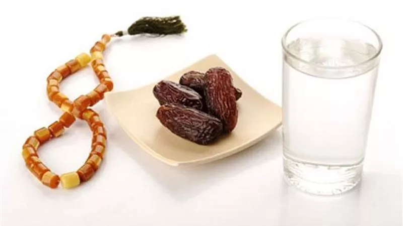١٠ طرق لمقاومة العطش في رمضان