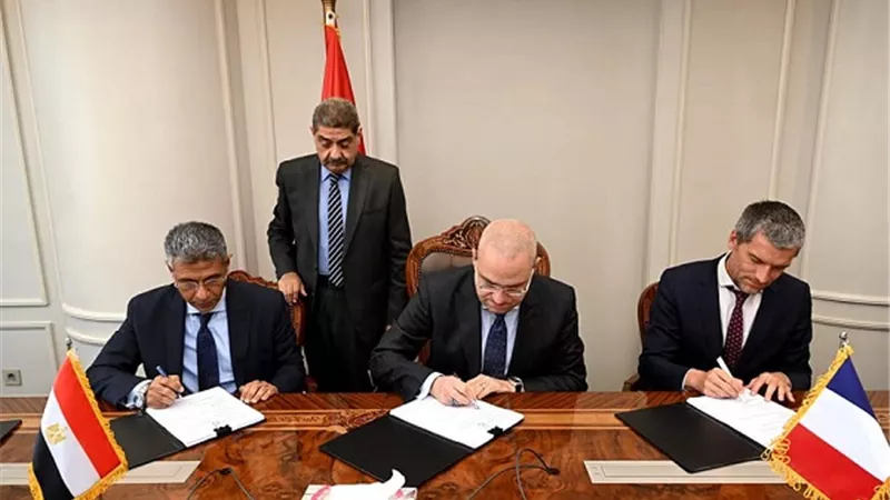 وزير الإسكان: رفع كفاءة محطة معالجة الصرف الصحي بحلوان