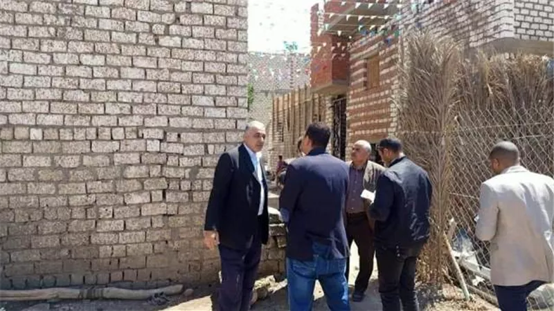 السكرتير العام المساعد يقود حملة لإزالة التعديات بمركزي سمالوط