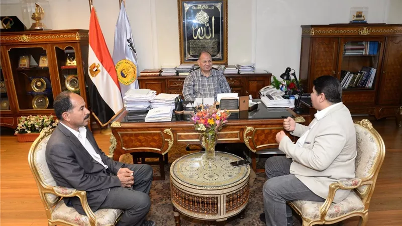 محافظ أسيبوط يتابع نسبب تنفيذ أعمال تبطين الترع