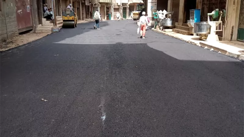محافظ أسيوط: رصف شوارع منطقة الشادر بحي غرب