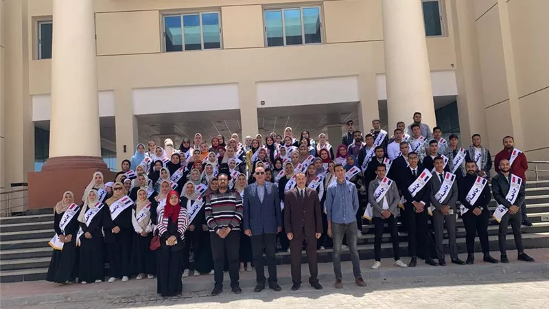 جامعة أسيوط تنظم زيارة ميدانية للجامعة التكنولوجية لطلابها