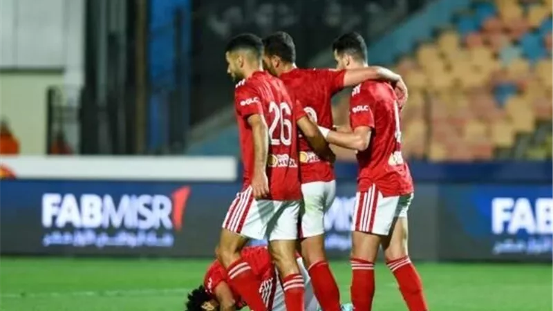الأهلي يدرس فرض عقوبة علي نجمه بعد سلوكه في مباراة فاركو