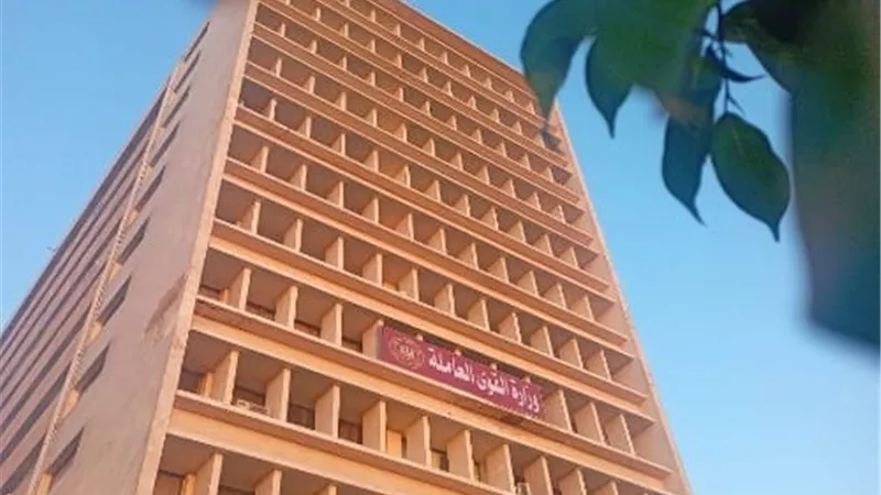 التمثيل العمالي بأبو ظبي ينجح فى عودة مستحقات عاملين مصريين