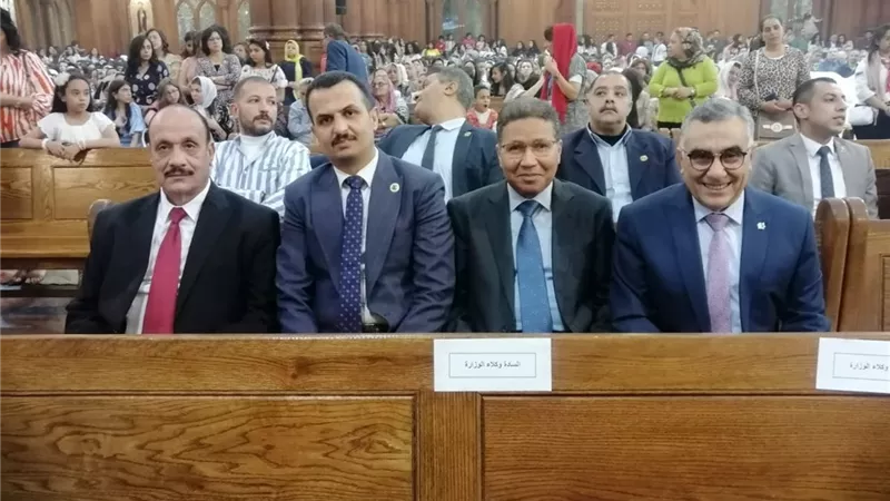 الانصارى والقيادات التنفيذية والحزبية شاركون في قداس القيامة