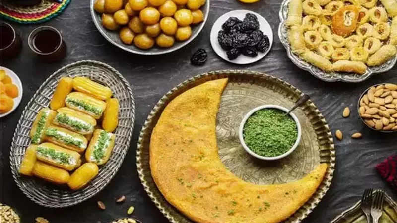 عادات خاطئة لتناول الحلويات في رمضان يجب تجنبها
