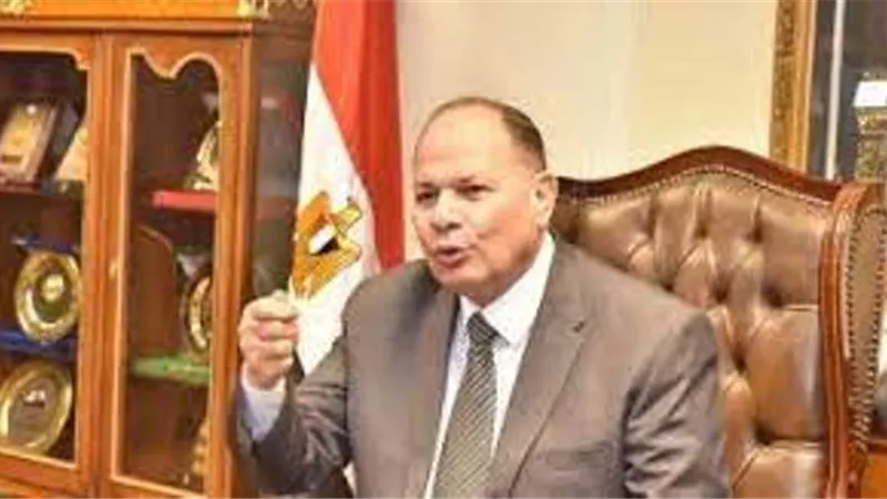 محافظ أسيوط يعتمد قرارات تثبيت 331 من العاملين بالصناديق