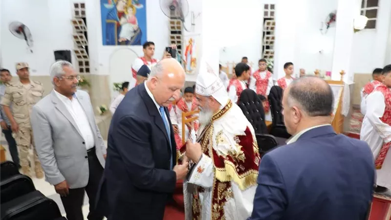 السكرتير العام للمحافظة يهنئ الإخوة المسيحيين بعيد القيامة المجيد