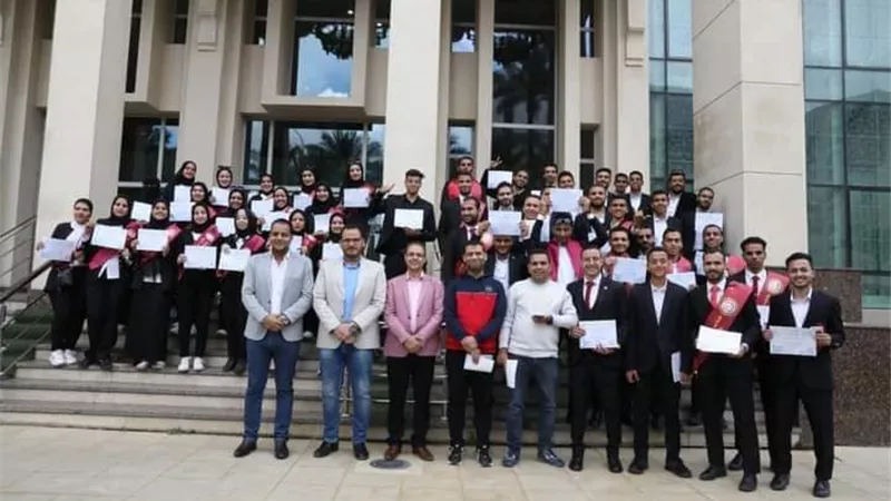 طلاب جامعة بني سويف في زيارة لمرصد الأزهر