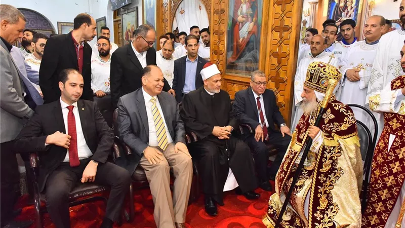 محافظ أسيوط يزور إيبارشيات الدير المحرق والقوصية ومنفلوط