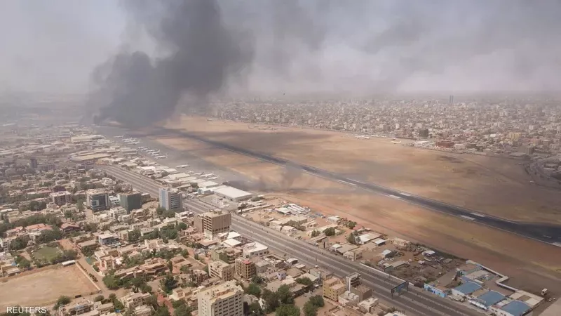 الجيش السوداني يوافق على فتح مسارات آمنة