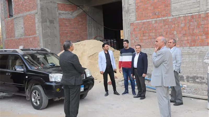 رئيس جامعة كفر الشيخ يتفقد إنشاء مبنى مدرجات الطب البيطري