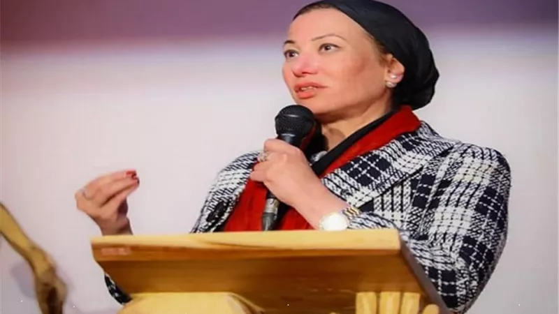 وزيرة البيئة تستعرض الإجراءات المتخذة بشأن شهادات خفض الانبعاثات الكربونية